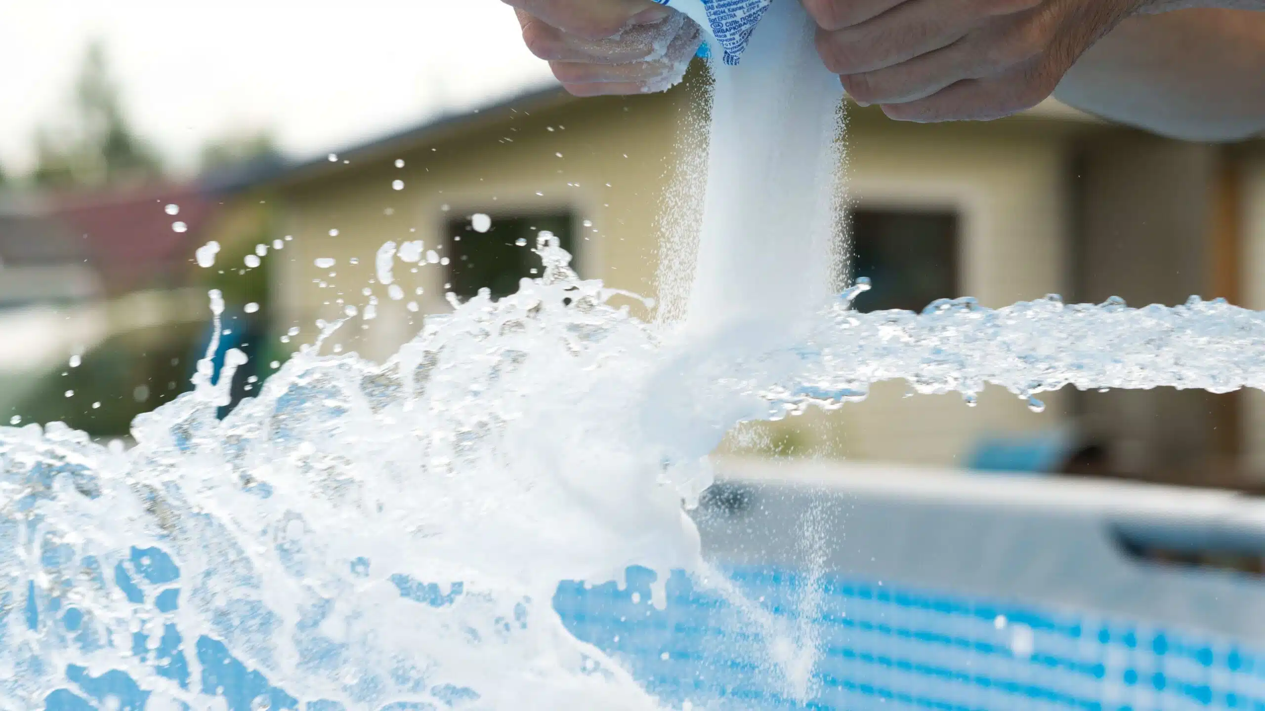 Comment fonctionne le traitement de l'eau de piscine à l'oxygène actif