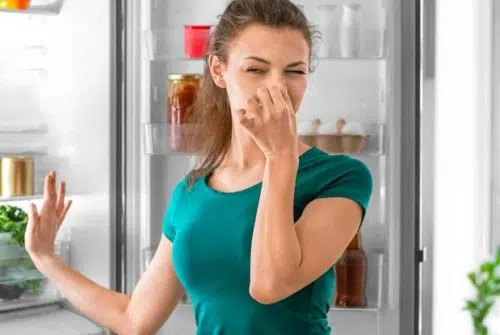 Mauvaise odeur frigo : les astuces pour y remédier