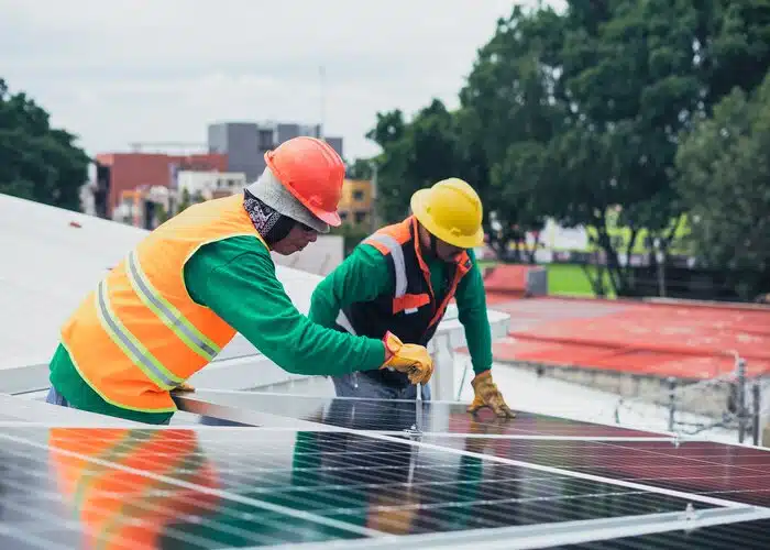 Panneaux solaires thermiques :  4 bonnes raisons de les faire installer dans votre maison